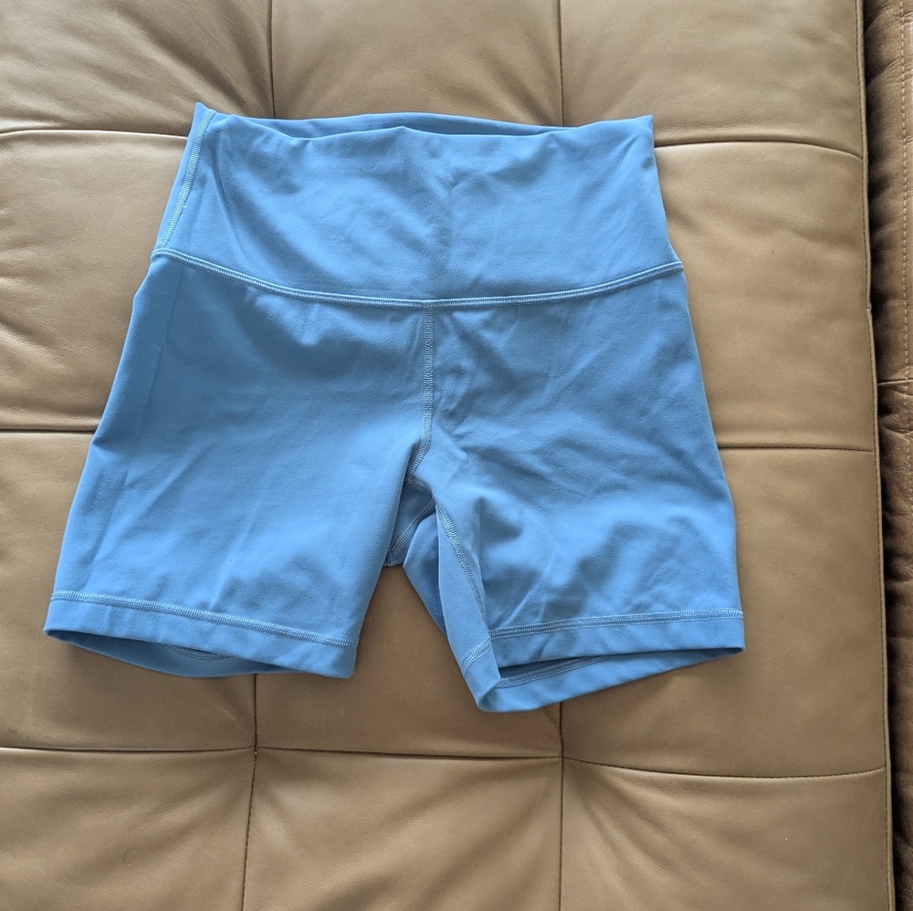 Lululemon Wunder Train High-Rise Short 6"